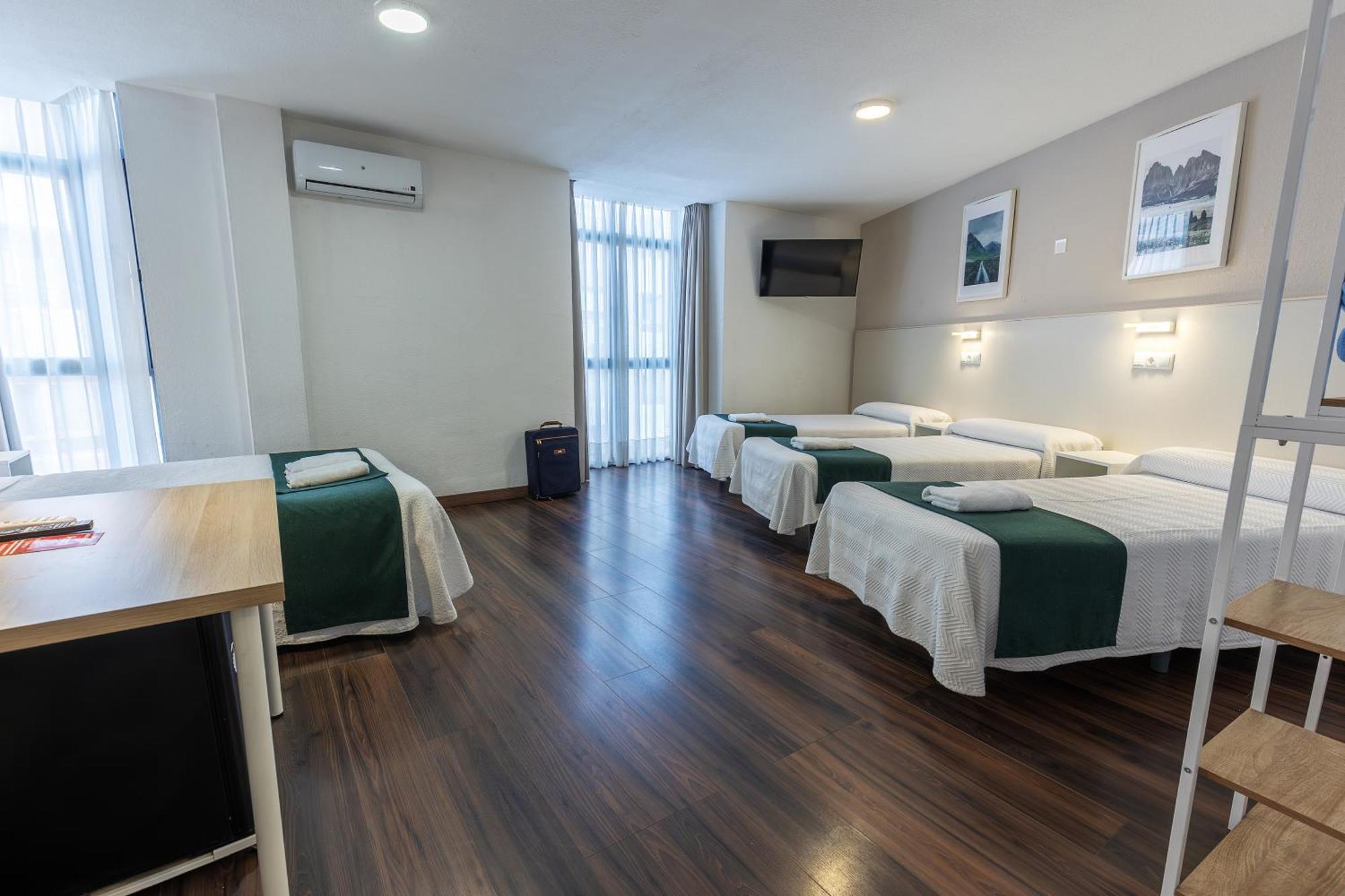 Hostal Gran Via Pinto Dış mekan fotoğraf