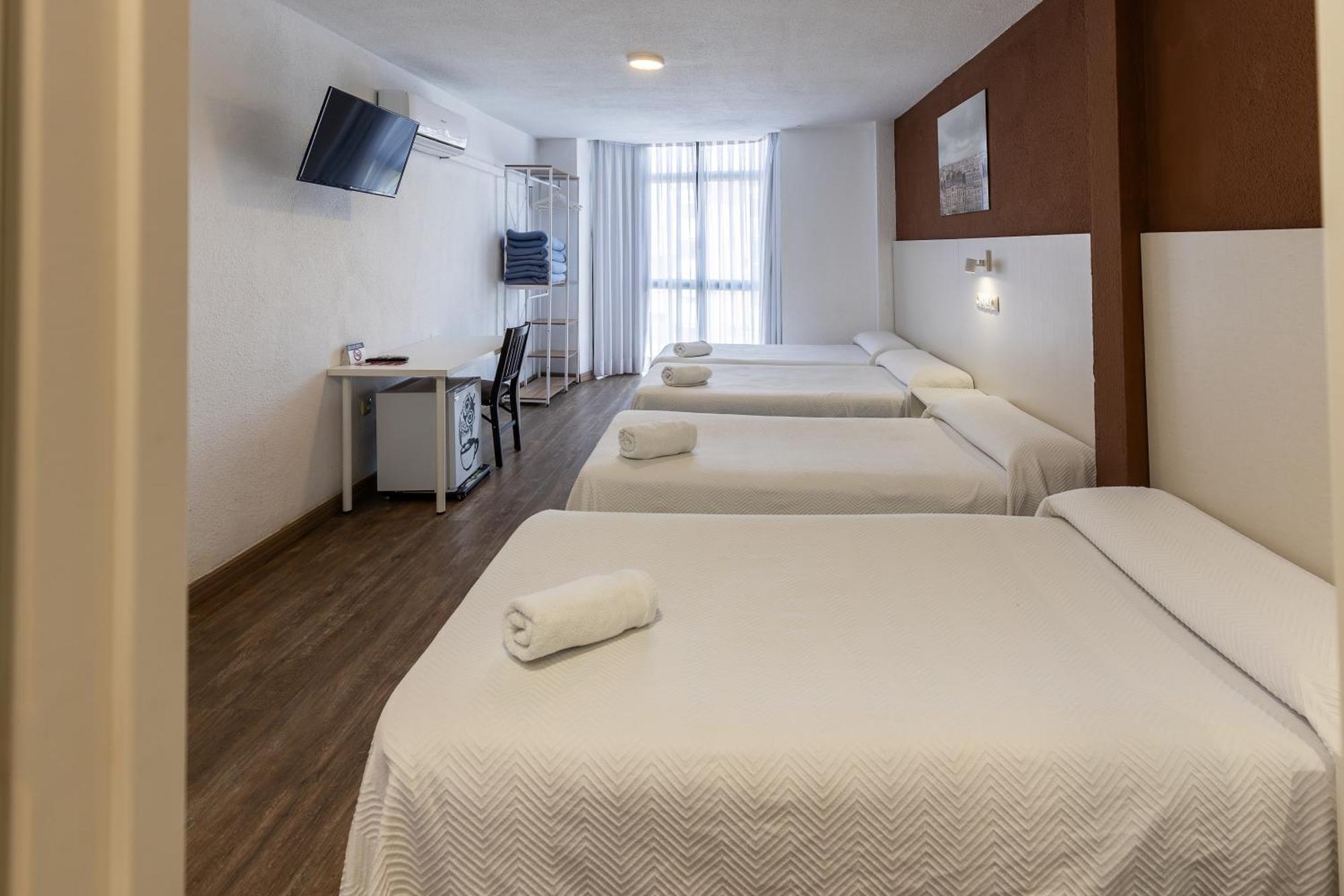Hostal Gran Via Pinto Dış mekan fotoğraf