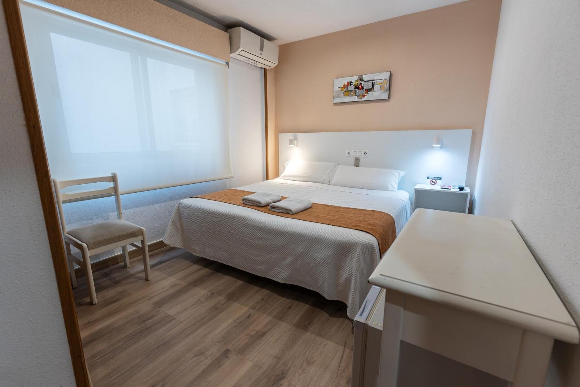 Hostal Gran Via Pinto Dış mekan fotoğraf