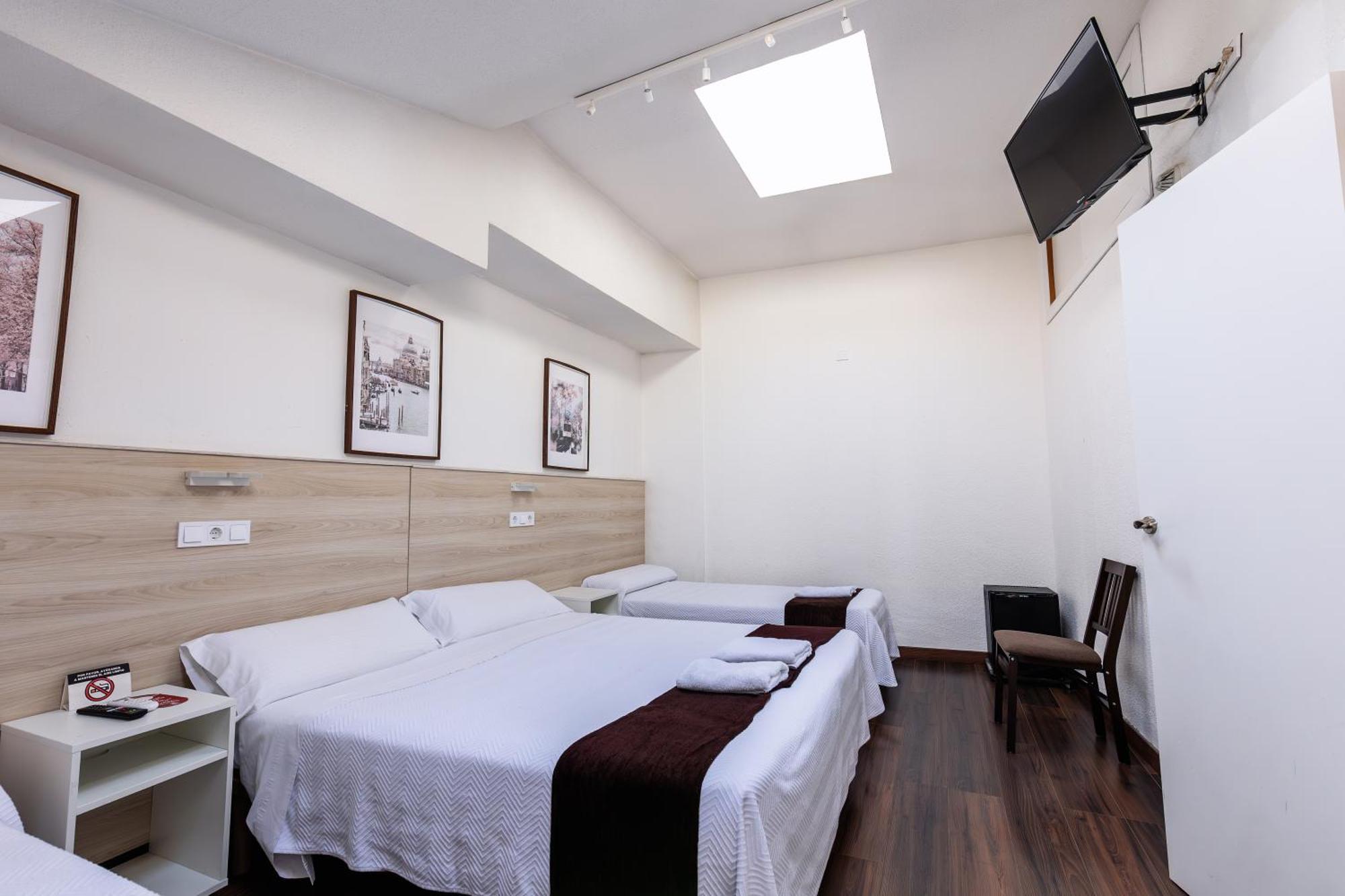 Hostal Gran Via Pinto Dış mekan fotoğraf